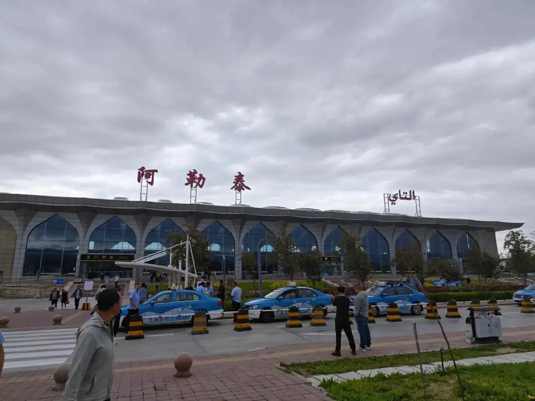 Epic 9-Day 8-Night Adventure Across Northern & Southern Xinjiang