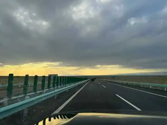 self-drive in Xinjiang