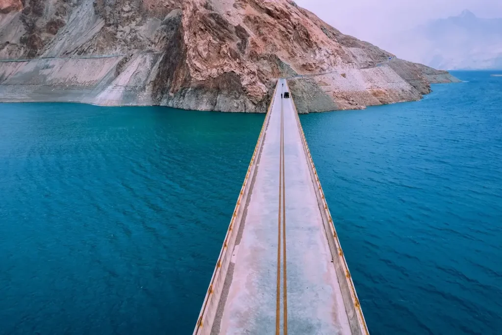 Bandir Blue Lake