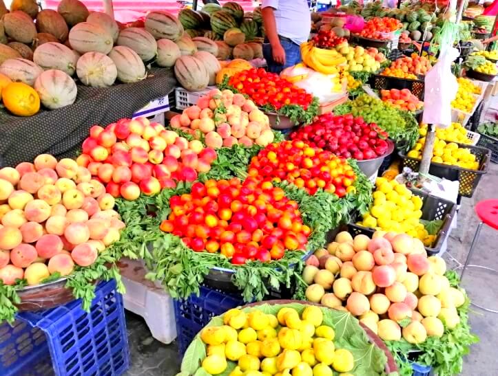 Xinjiang Fruits: The Complete Guide to the Region’s World-Famous Melons, Grapes, and Stone Fruits