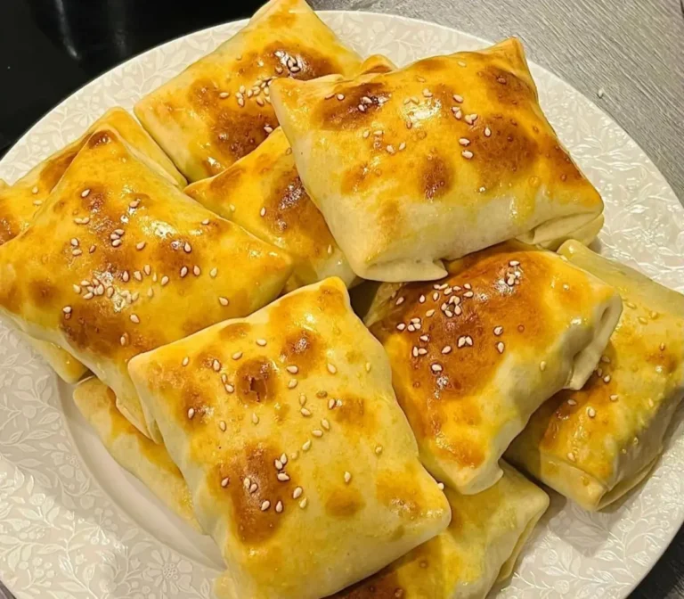 Samsa (烤包子): Xinjiang’s Baked Lamb Buns — A Complete Guide